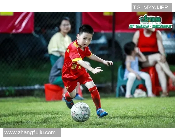 足球明星与经典配乐交融的精彩瞬间回顾视频 足球明星与经典配乐交融的精彩瞬间回顾视频